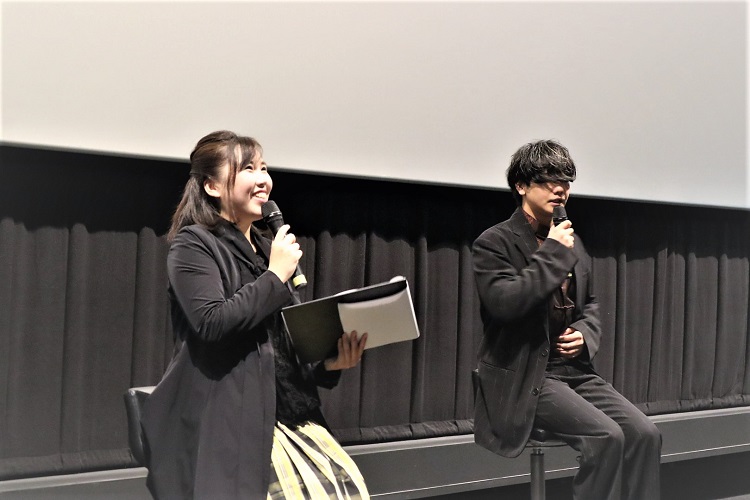 左：山崎真和プロデューサー　右：YP監督