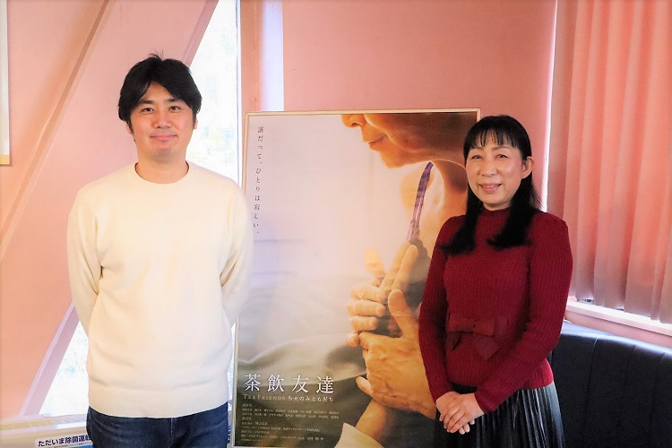 左:外山文治監督　右:名古屋出身の俳優　楠部知子さん