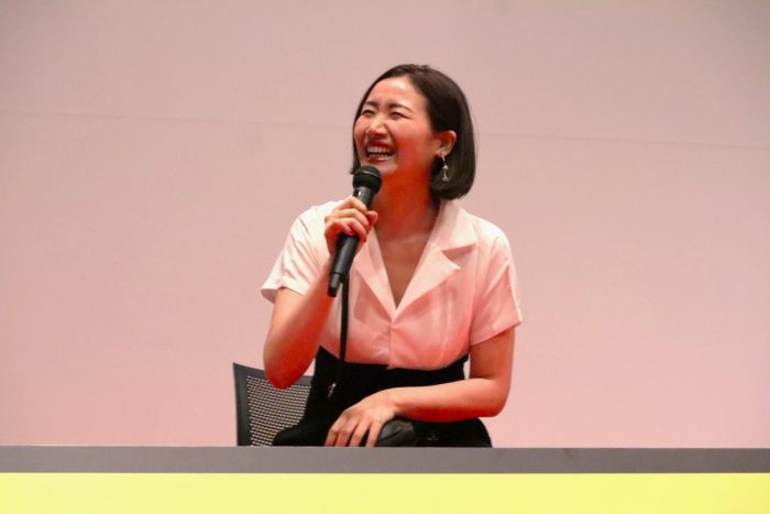香月彩里監督
