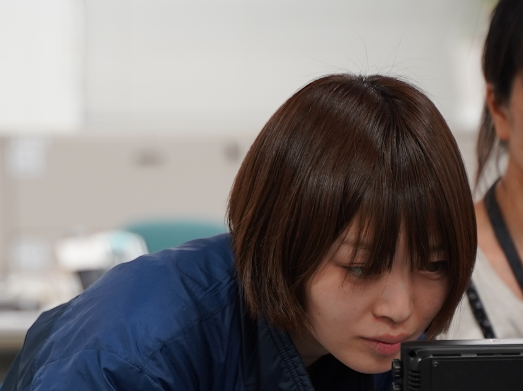 野本梢監督